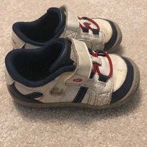 6T stride rite tennis shoe sneaker